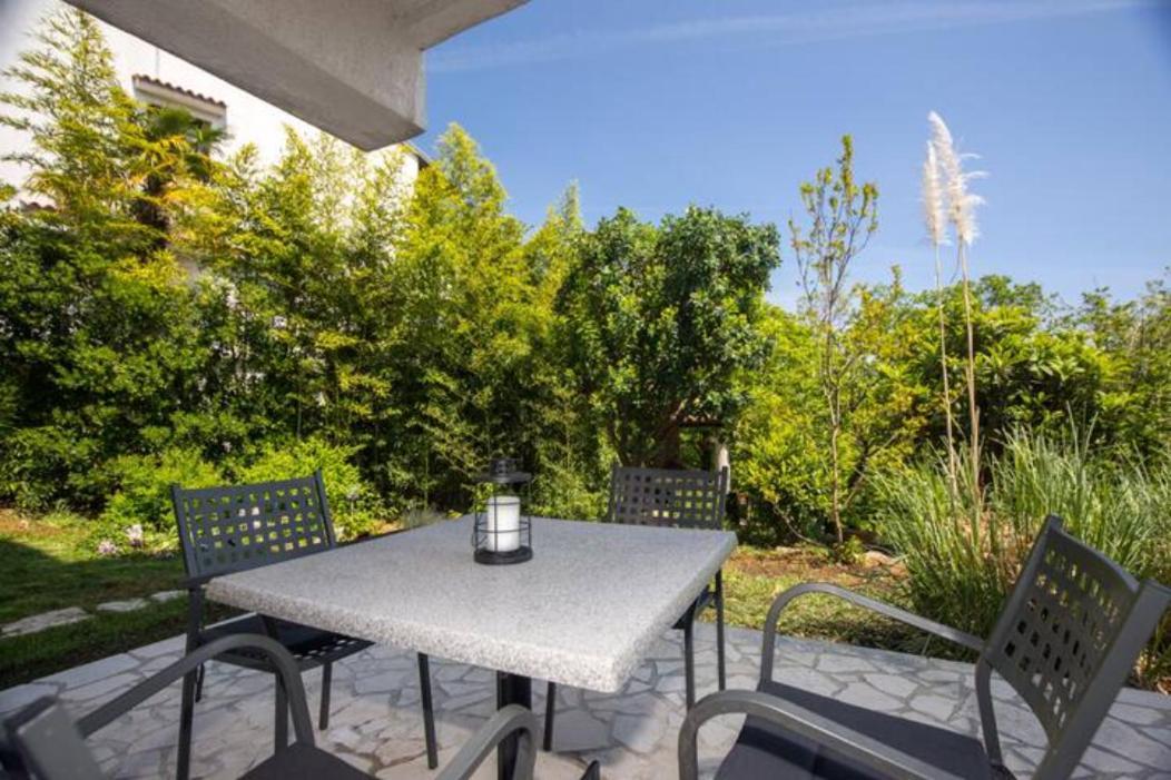Secret Garden House Apartment Lovran Exterior photo